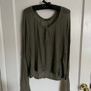 BRANDY MELVILLE loose knit olive green henley top